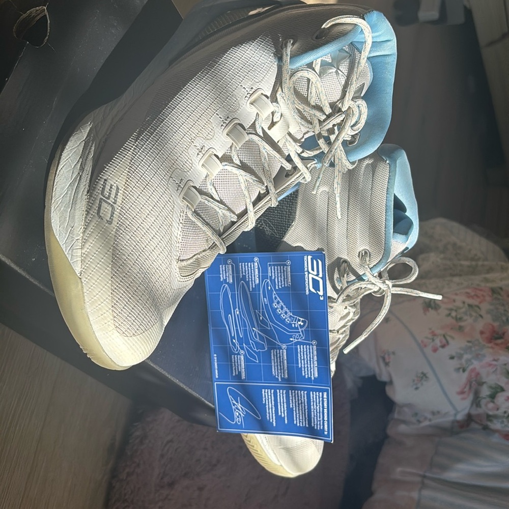 UA CURRY 3